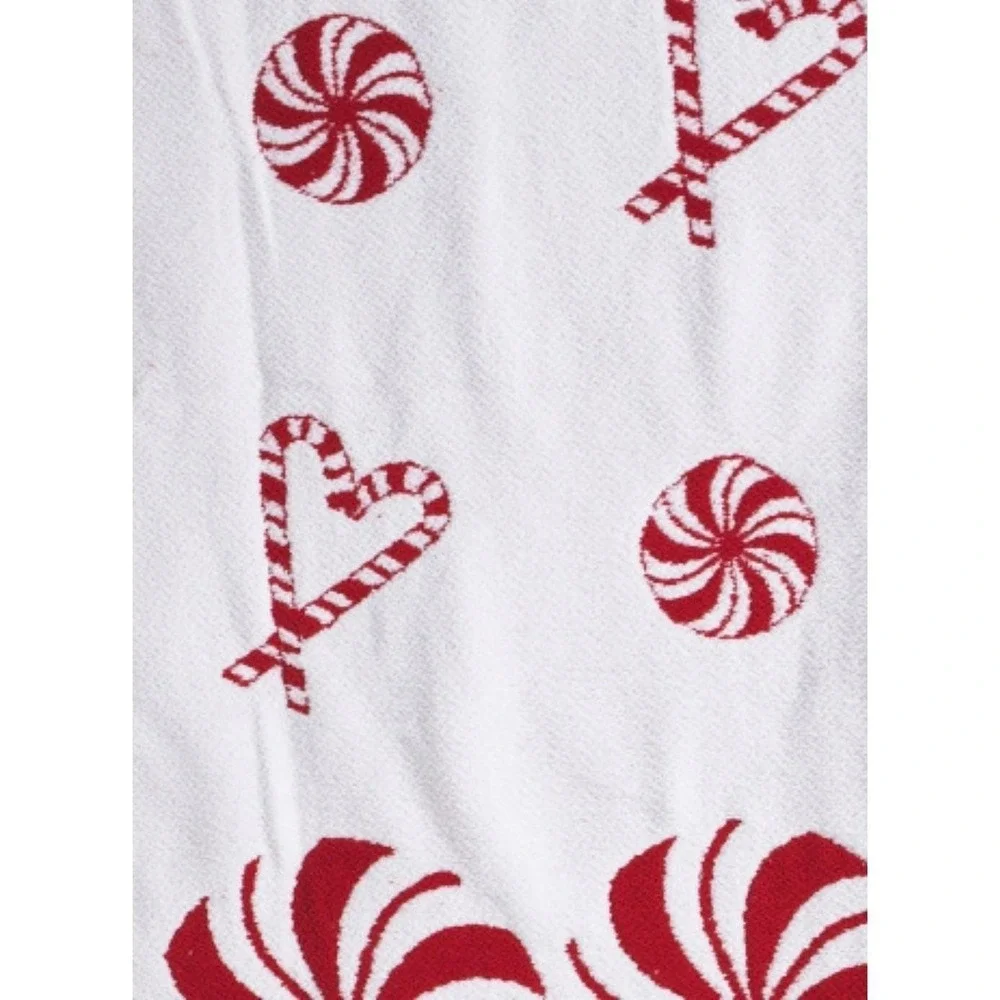 Martha‎ Stewart Scalloped Christmas Peppermint Decorative Throw Blanket Holiday